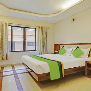 Hotel Treebo Trend Time Square Marine Drive, Kochi