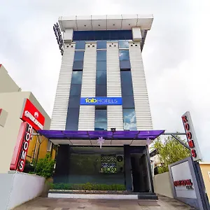 Hotel Fabhotel Qube - 800m From Ernakulam Junction South Railway Station, Kochi