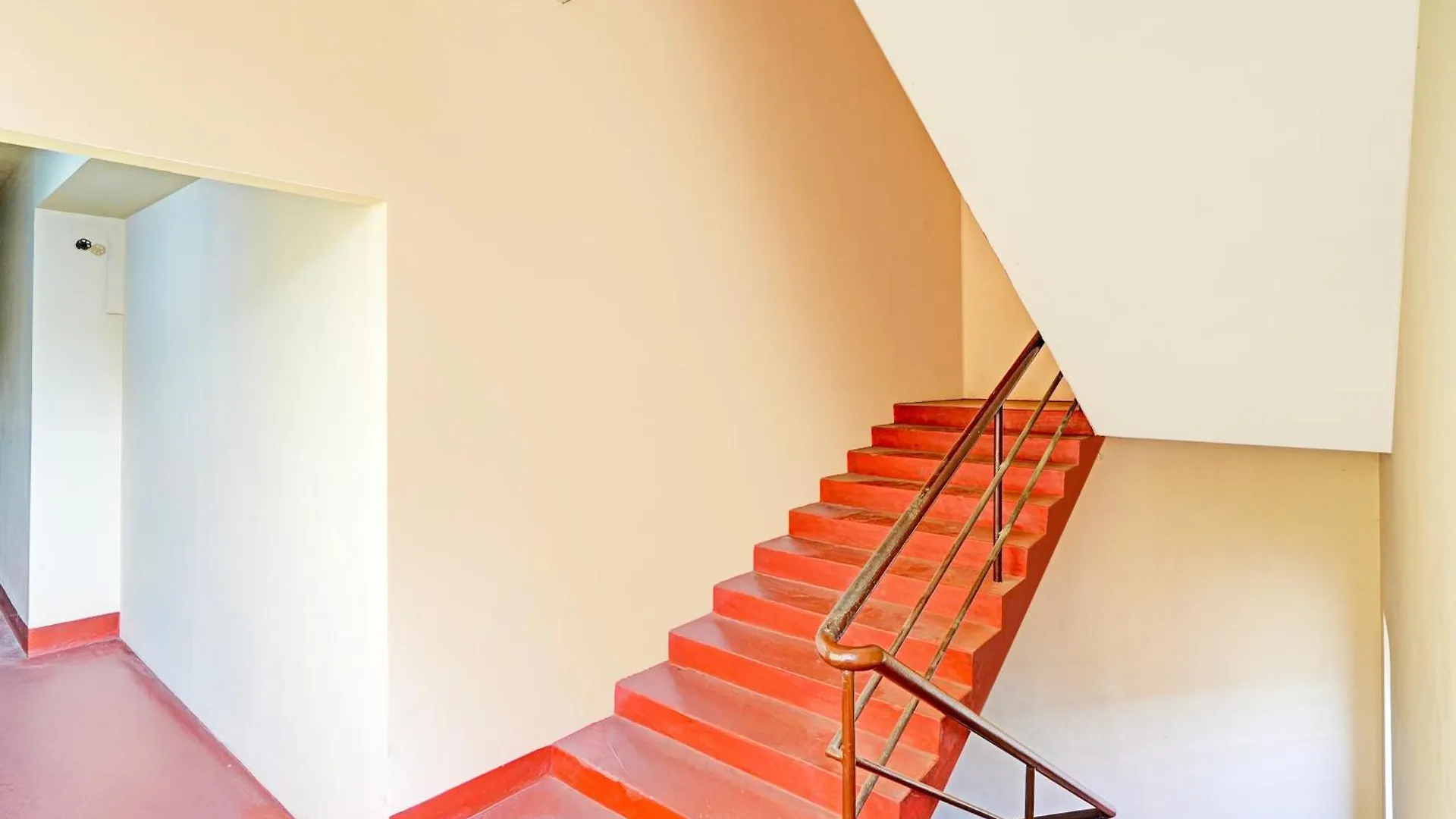 Hotel O Sreemagam Kochi