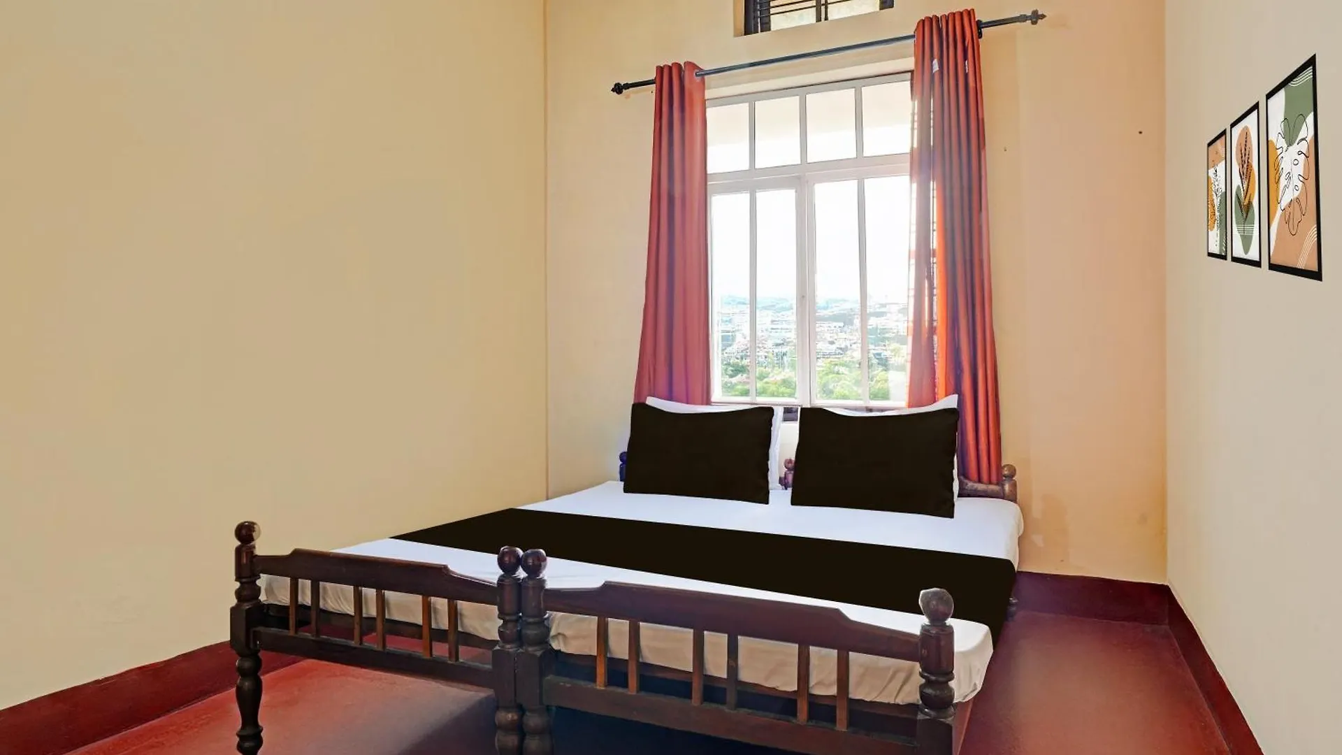 Hotel O Sreemagam Kochi 3*,  India