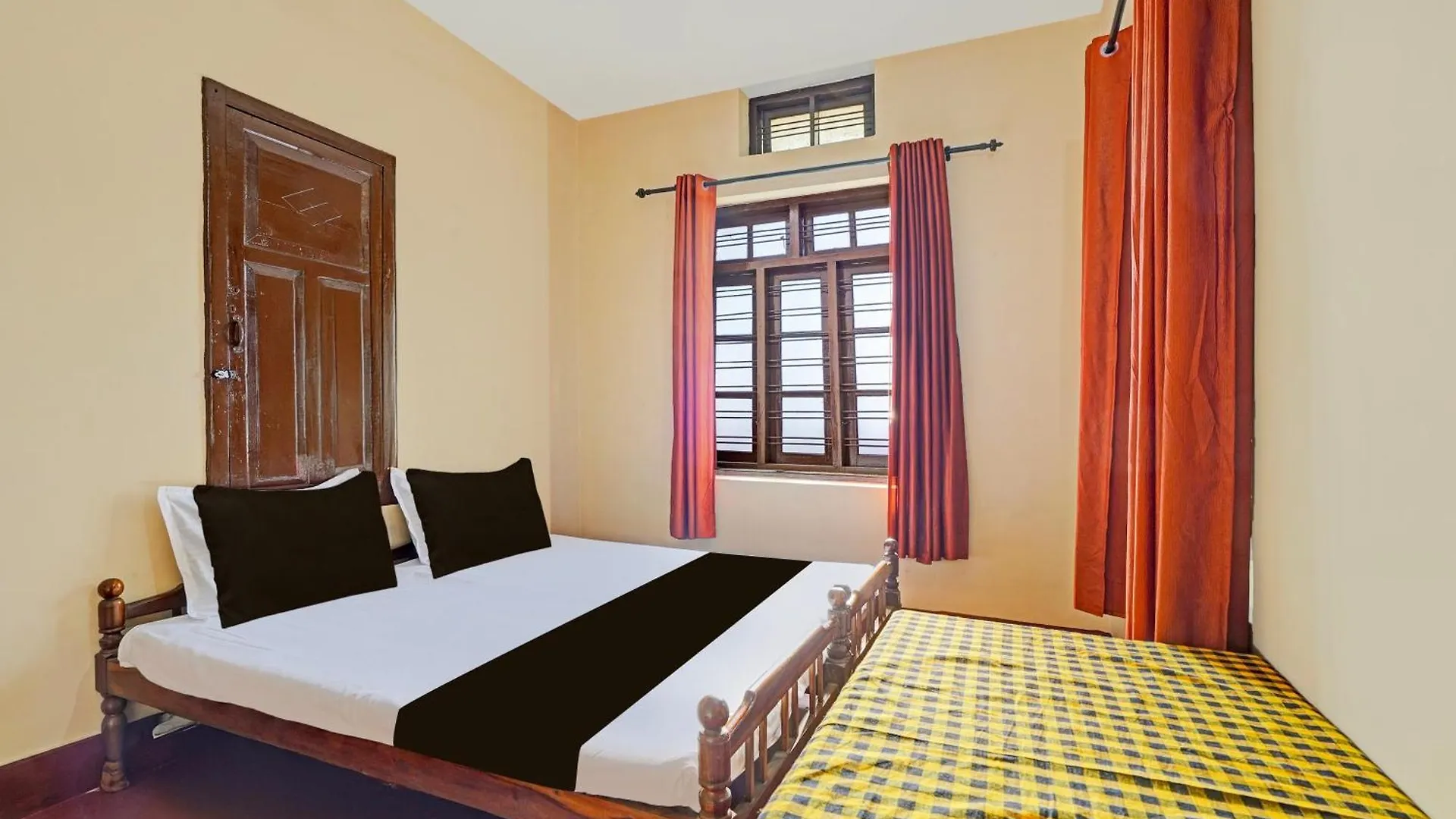 ***  Hotel O Sreemagam Kochi India