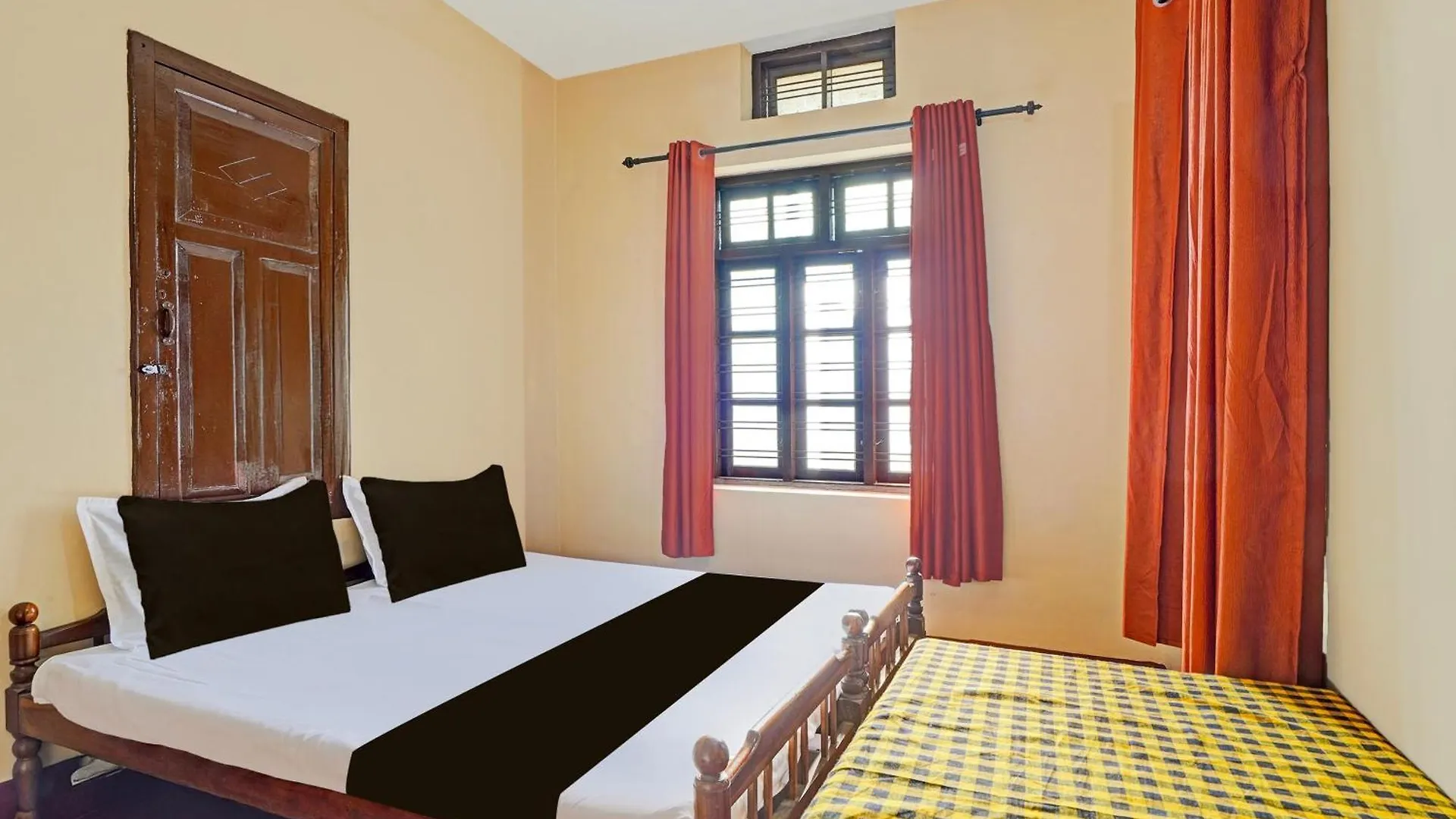 Hotel O Sreemagam Kochi 3*,  India